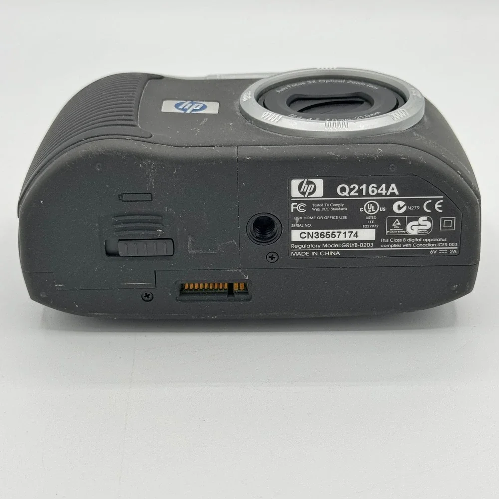 HP Photosmart 720 Digital Camera 3.3MP 3x Optical Zoom Silver Black Q2164A